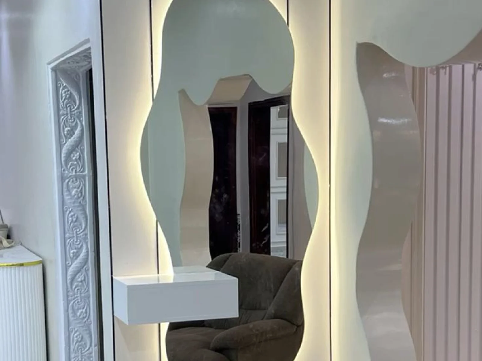 جدار مرايا فاخر مع إضاءة LED